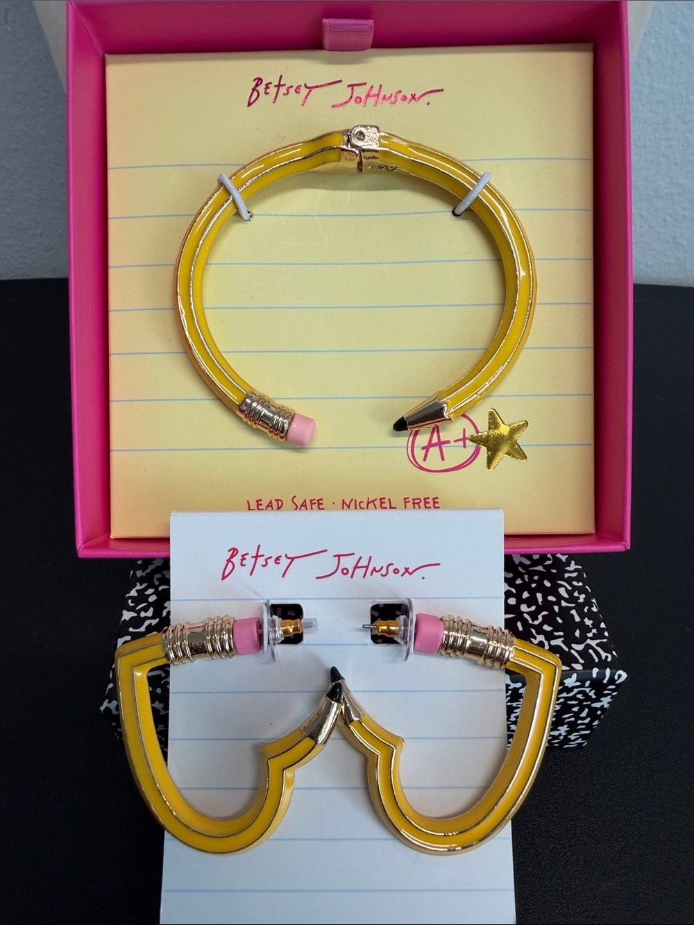 Betsey Johnson | Teacher Inspired Pencil Heart Earrings & Bracelet Set โ๏ธ๐ - Picture 9 of 9